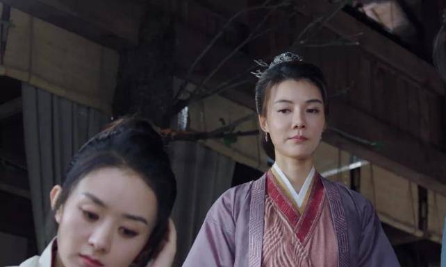 什么|33了还在执着演13岁少女,赵丽颖你让我说你什么好?