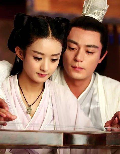 什么|33了还在执着演13岁少女,赵丽颖你让我说你什么好?