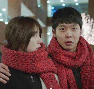 黑色 我的天啦！你穿“大衣＋半裙”的样子，真的美到窒息！