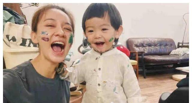 魔童 娱乐圈最新爆料，众多顶流在内，大瓜小瓜消息都在，吃瓜拿走不谢