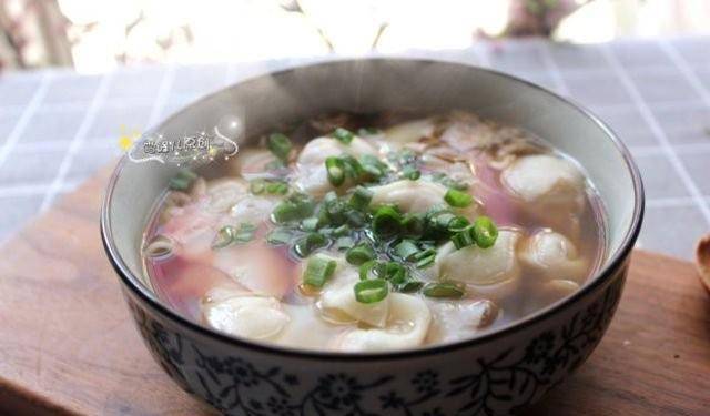 虾皮|早餐我家这样吃,比饺子简单比面条好吃,一碗下肚热乎乎真舒服