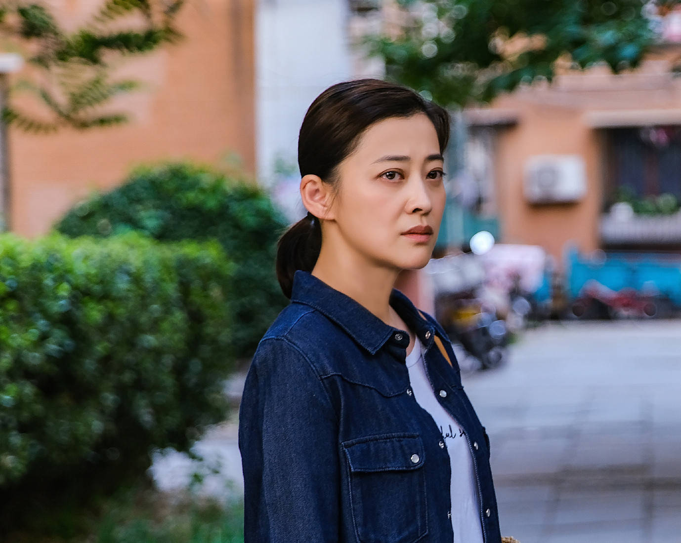 马列文|演技“国民免检”，金鸡奖、白玉兰奖大满贯，梅婷陈建斌新剧《不惑之旅》开播