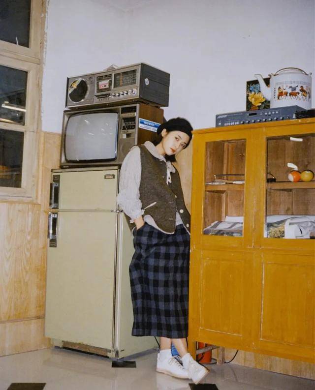 短裙 今年最流行的保暖穿搭，时髦好看的“不露腿”搭配