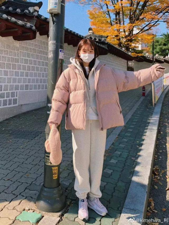 短裙 今年最流行的保暖穿搭,时髦好看的“不露腿”搭配