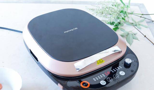 葱花|这两天孩子迷上了它，每天早餐都要吃，5分钟就出锅，外酥内软