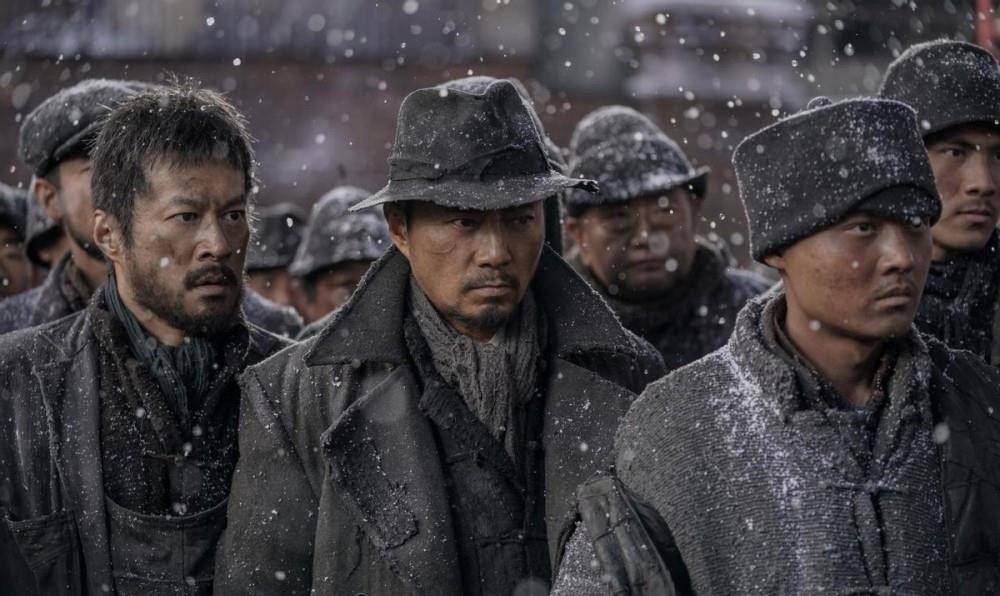 铁道|《铁道英雄》到底有多牛？范伟让日本籍演员秒怂，教科书式演技！