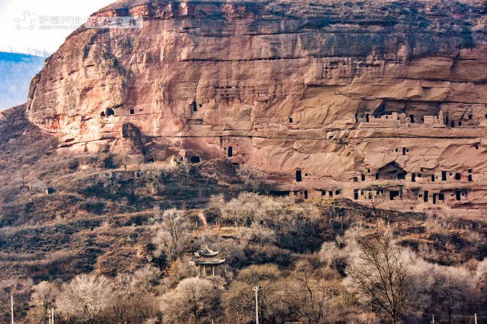 咸阳还藏了个关中第一奇观陕西最大佛像遗址山崖上神秘洞穴