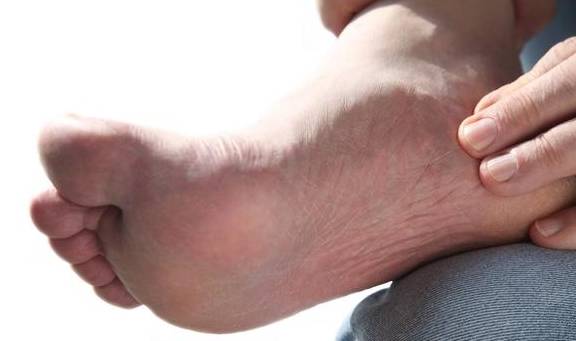 控制|糖尿病神经病变的6大信号，防糖尿病并发症的几个科学方法