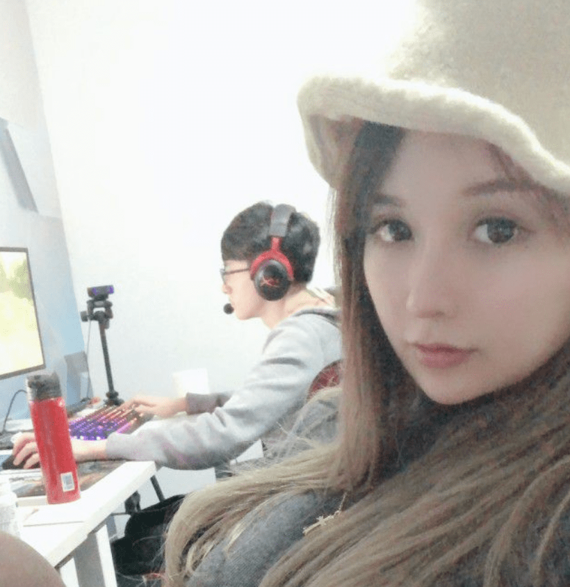 第三个被质疑的地方是,小艺的个人身份在发布后被剥离,所以她在8月25