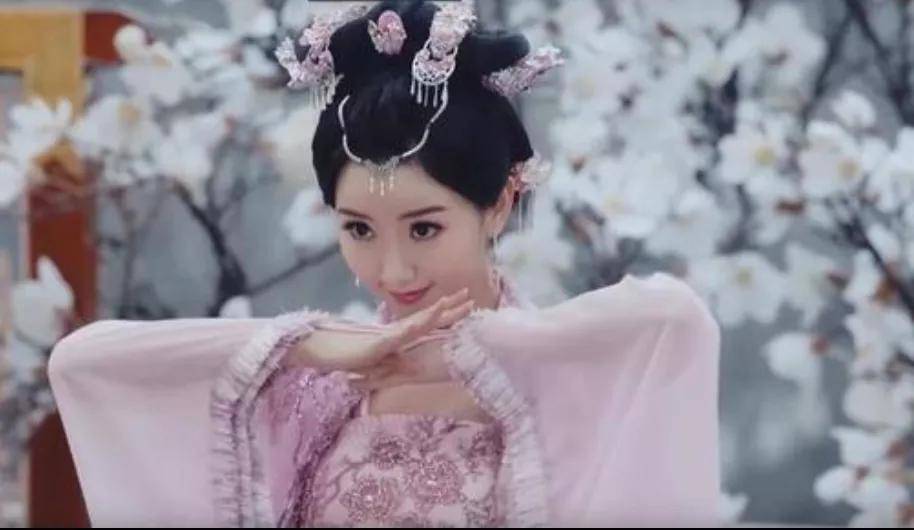 灯笼|离谱，这是特意来恶心人的吧？