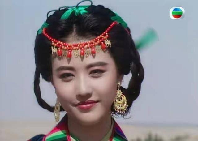 曾华倩 异域扮相好看的古装美人，只服这20位，辨识度高不说还灵气逼人