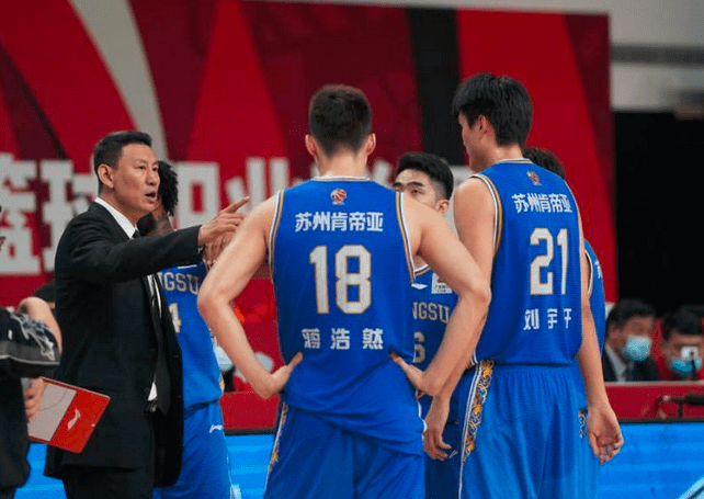 断崖|CBA第4位下课的主教练？3胜10负战绩断崖式下滑，周老板很不高兴