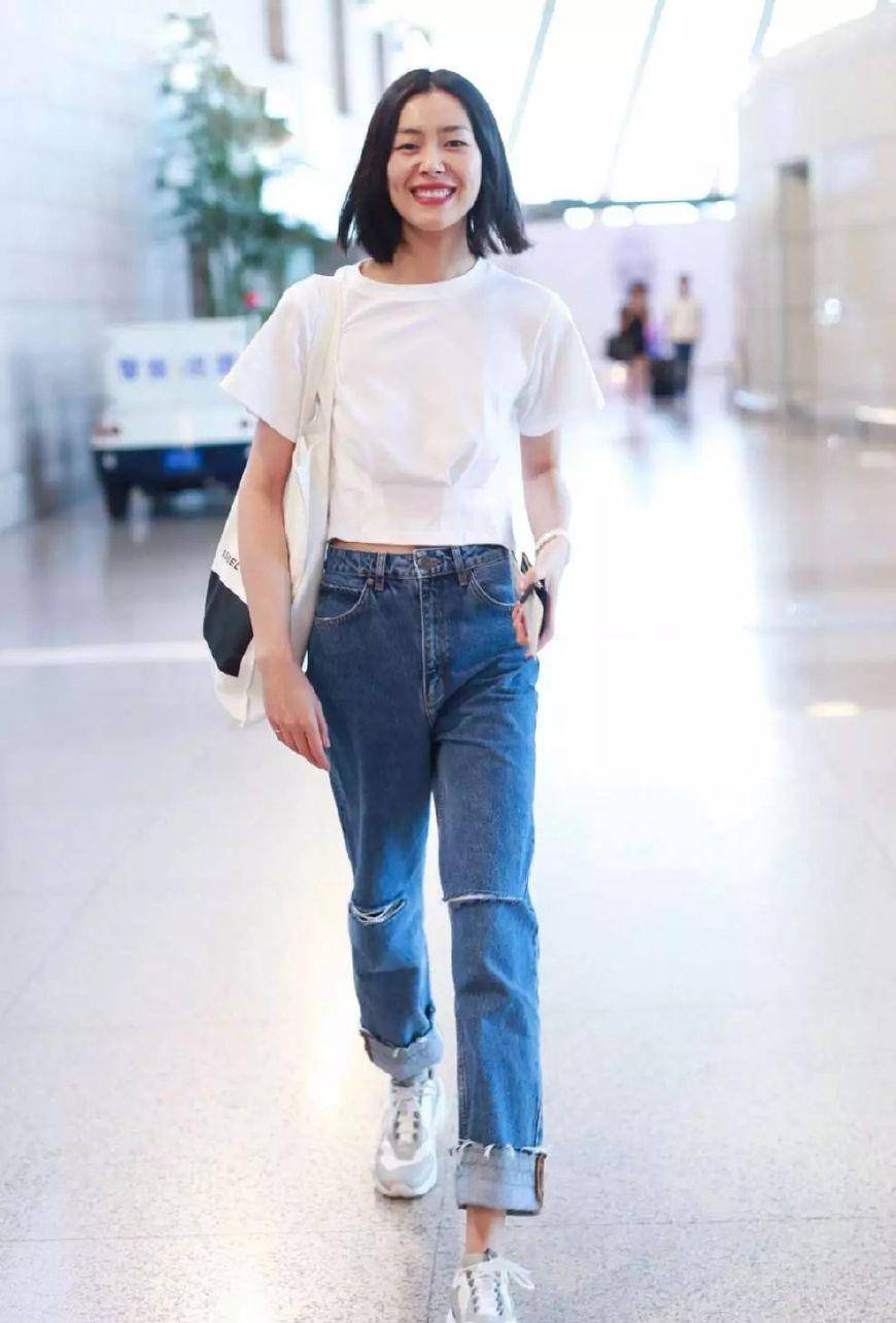 Loewe 我决定将杨幂的衬衫作为第一件秋装，马思纯的绿裙好显白