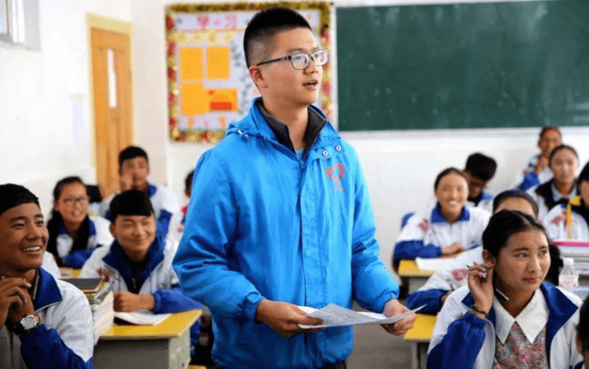 同學|高中生因違反班規，被小小懲罰，班主任：這也是他們的美好記憶