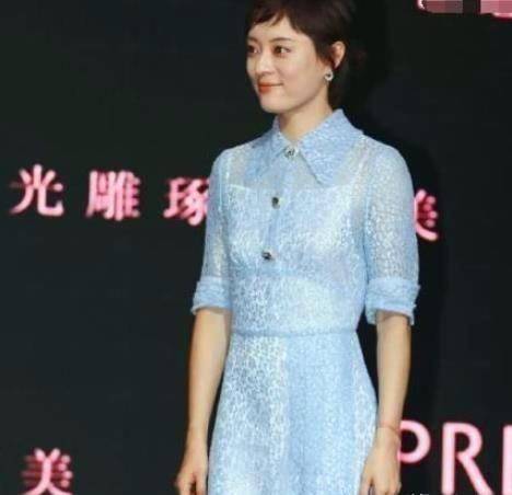 白素贞 38岁的孙俪撞衫66岁的赵雅芝：“妈妈腰”和“少女腰”的区别