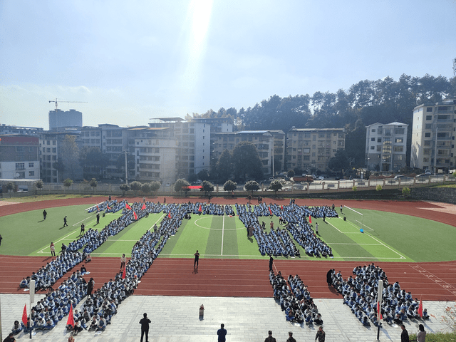 邵阳县塘渡口镇中学举行人防消防应急疏散演练活动