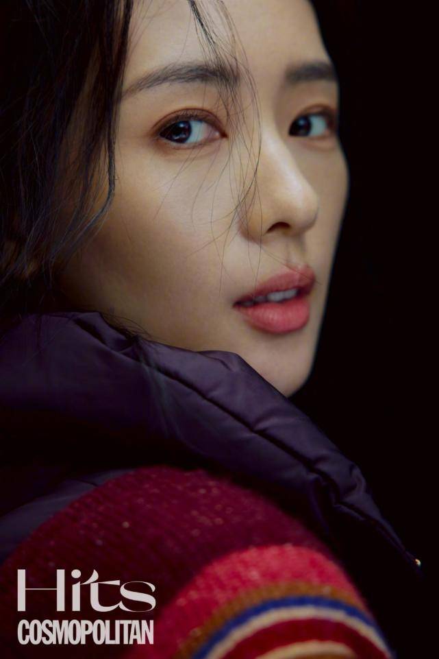 大衣 视后童瑶彻底放开了!穿职场装霸气侧漏,比章子怡都要有女王范