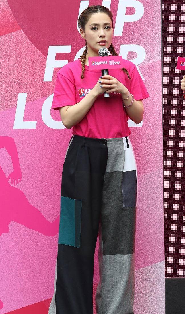 卫衣 阔腿裤也太好穿了!学学时髦精这样搭配,看着简单却很上档次