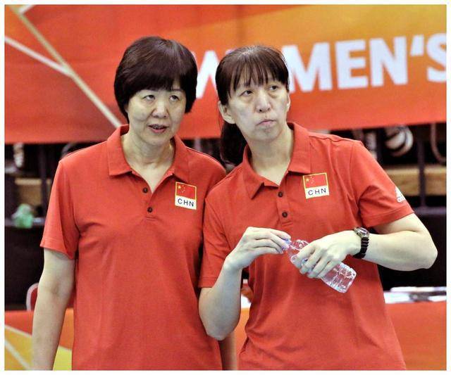 主教练|中国女排老队长出山，赖亚文加入教练组，助郎平剑指2024奥运会