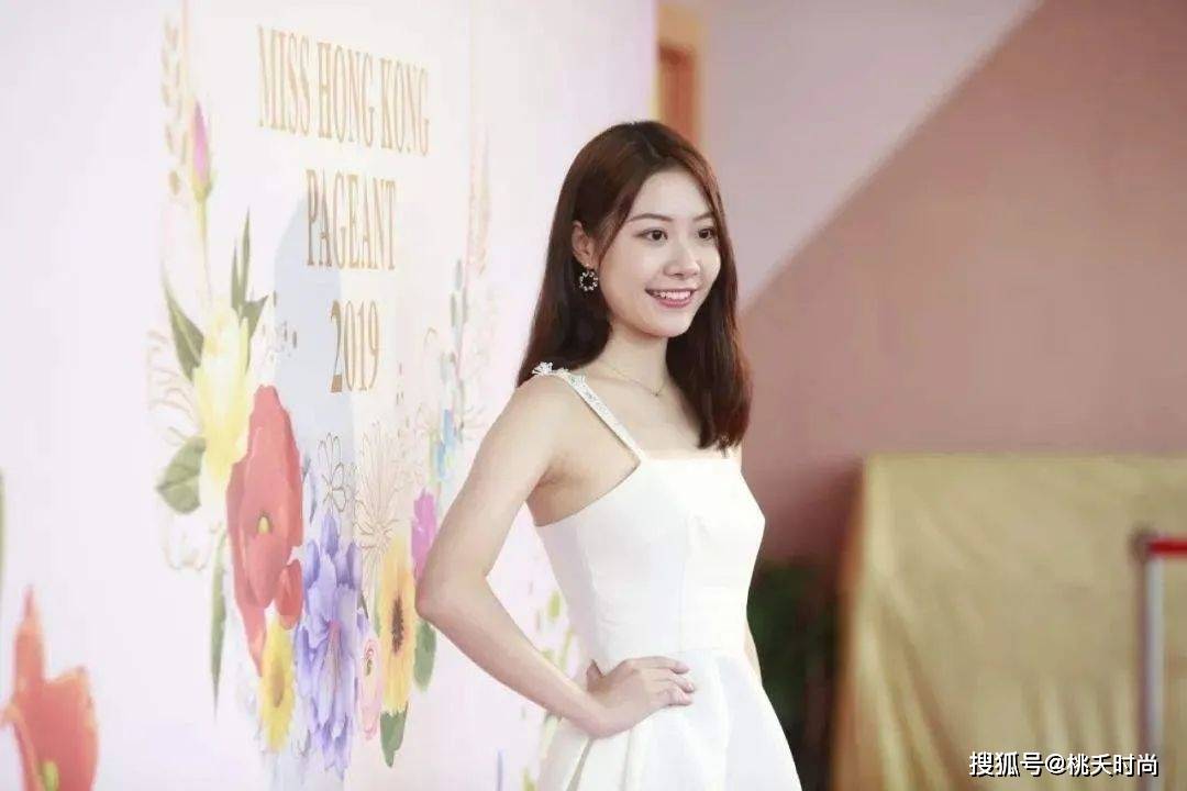 古天乐的隐婚前妻,港姐出身,为他放弃事业,曾点赞他人婚纱照!_黄纪莹