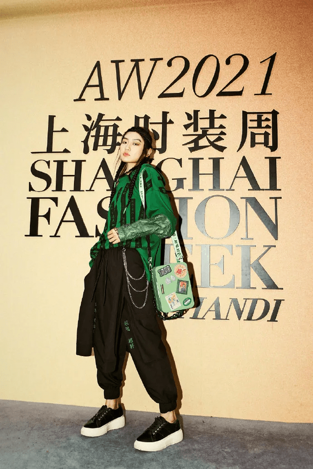 国货 ELLE盛典群星云集，花式演绎东方时尚，原来国货可以这么潮！