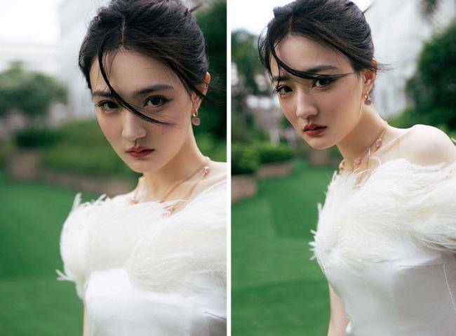 设计 徐璐这一次真的穿对了,纯白色羽毛礼裙超惊艳,展露完美身材