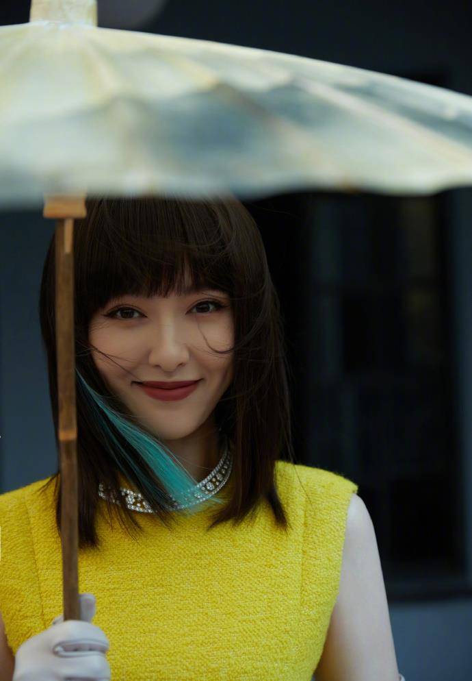 服装 85花盛典同台争艳！杨幂接连换三套服装，刘诗诗、唐嫣紧随其后