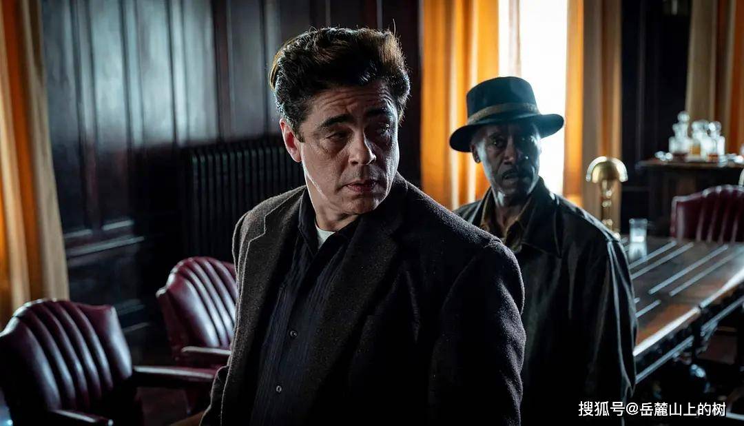 索德伯格|《切勿擅动》：50年代底特律的复古荒诞剧