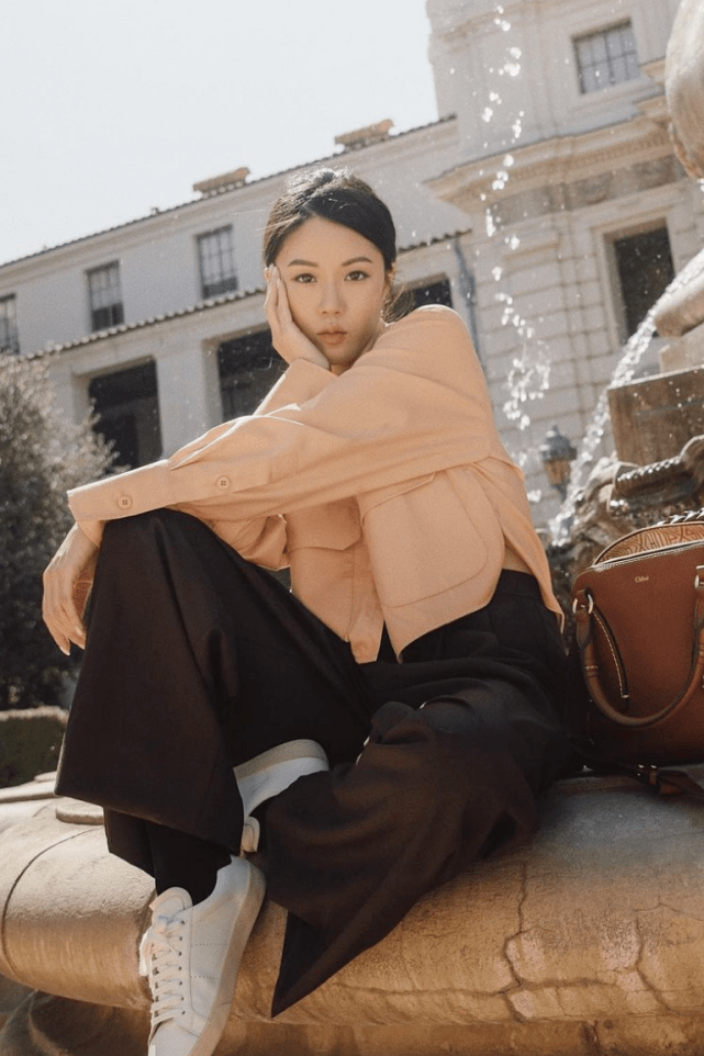 毛衣 比驼色更好穿，今年冬天“奶茶色”火了！