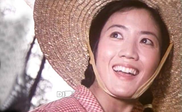 因为|李秀明近照 昔日当红女星 唐国强老搭档 如今65岁 女儿长得