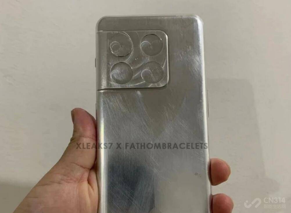 一加10 Pro模具曝光：镜头硕大，或有5000万三主摄