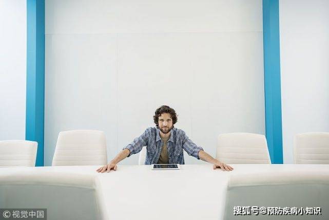 手脚|手脚若出现这3个异常，恐是被肝硬化“盯上了”，多留心