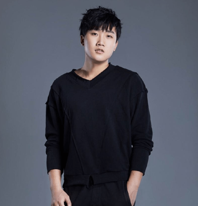 本次s11英雄联盟冬季转会期真可谓是精彩绝伦,各种选手的消息不断被