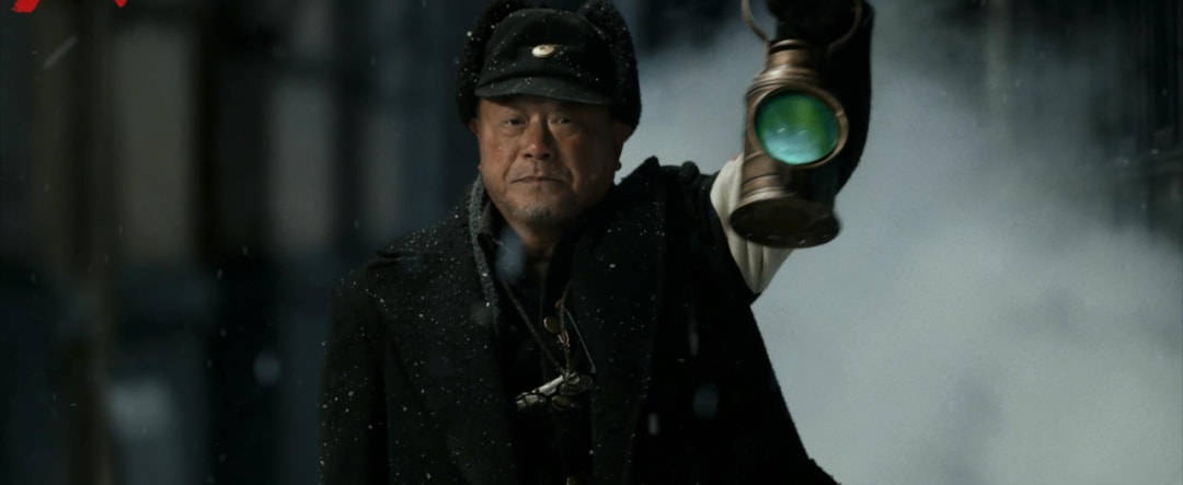 铁道|首周末票房就破6000万，此片一出，我们又欠范伟一个影帝