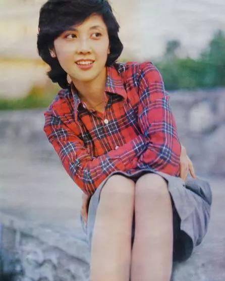 扮演者|她是最美“女儿国国王”,暗恋唐僧却争不过陈丽华,今与老公丁克