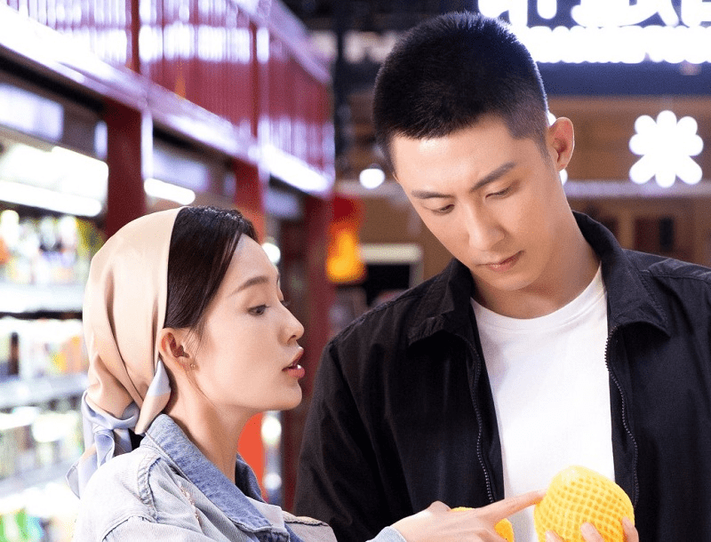 张新成|又一部现代爱情剧火了，刚播一天热度飙升至第一！狂追8集不过瘾