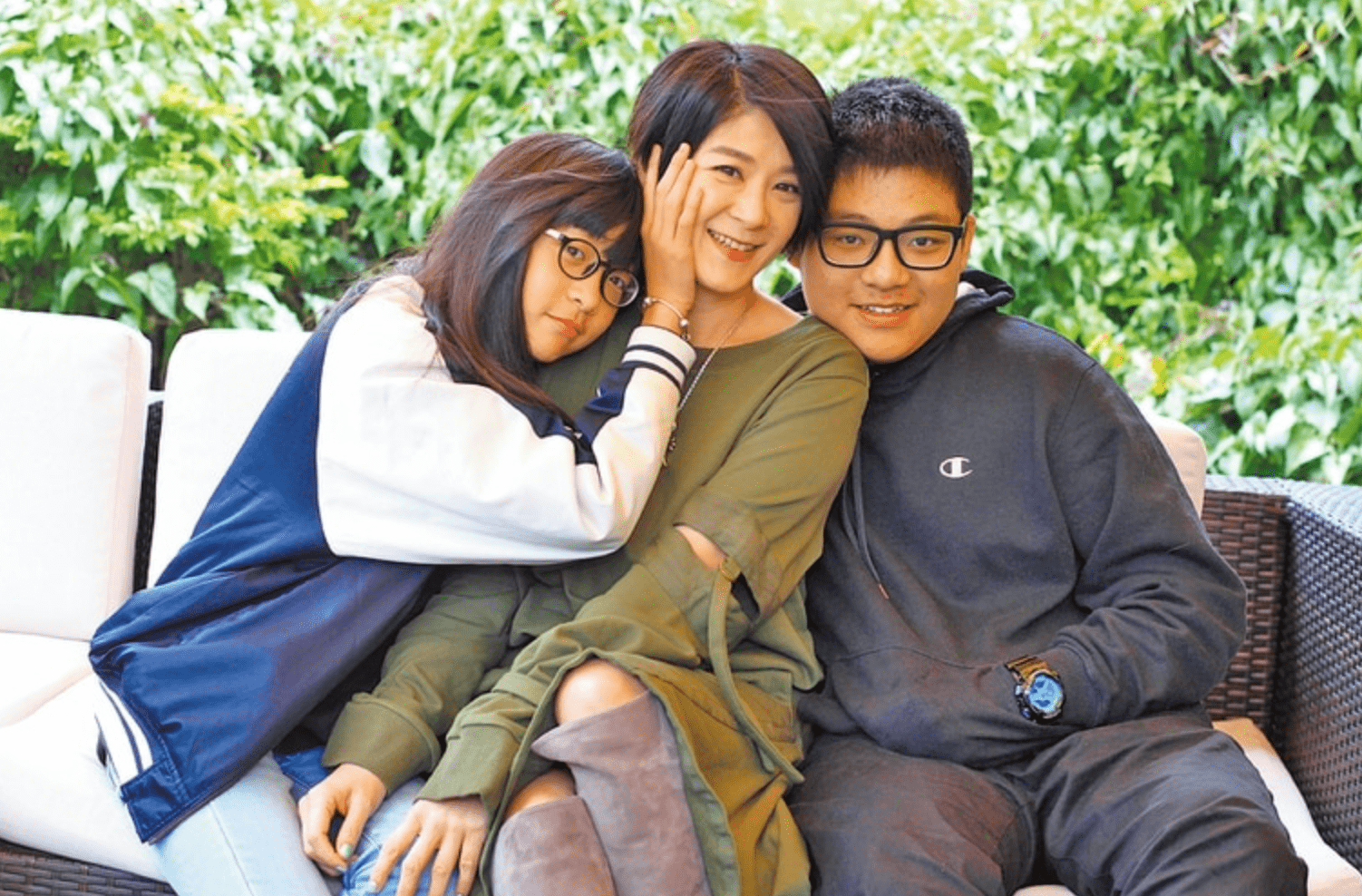 袁惟仁患病后与子女疏离前妻欠债感慨生活不易儿子靠贷款上学