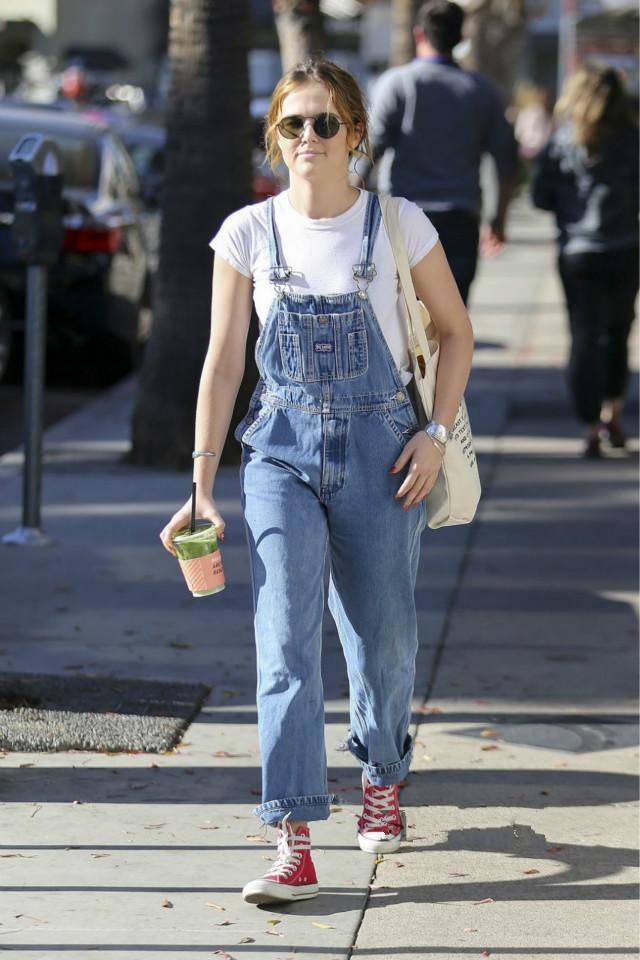 青春 怪不得女人都不穿阔腿裤了，今年流行的“初恋裤”，遮肉又减龄！