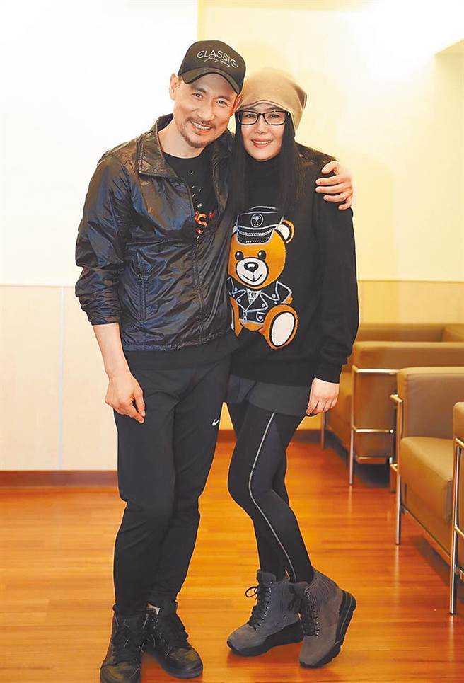 张学友60岁状态大勇 创下六大纪录成香港传奇