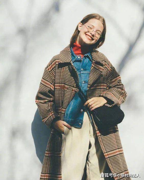 浅色 初冬穿什么才有气质感?大衣是个好选择,掌握这几点,穿出女神范