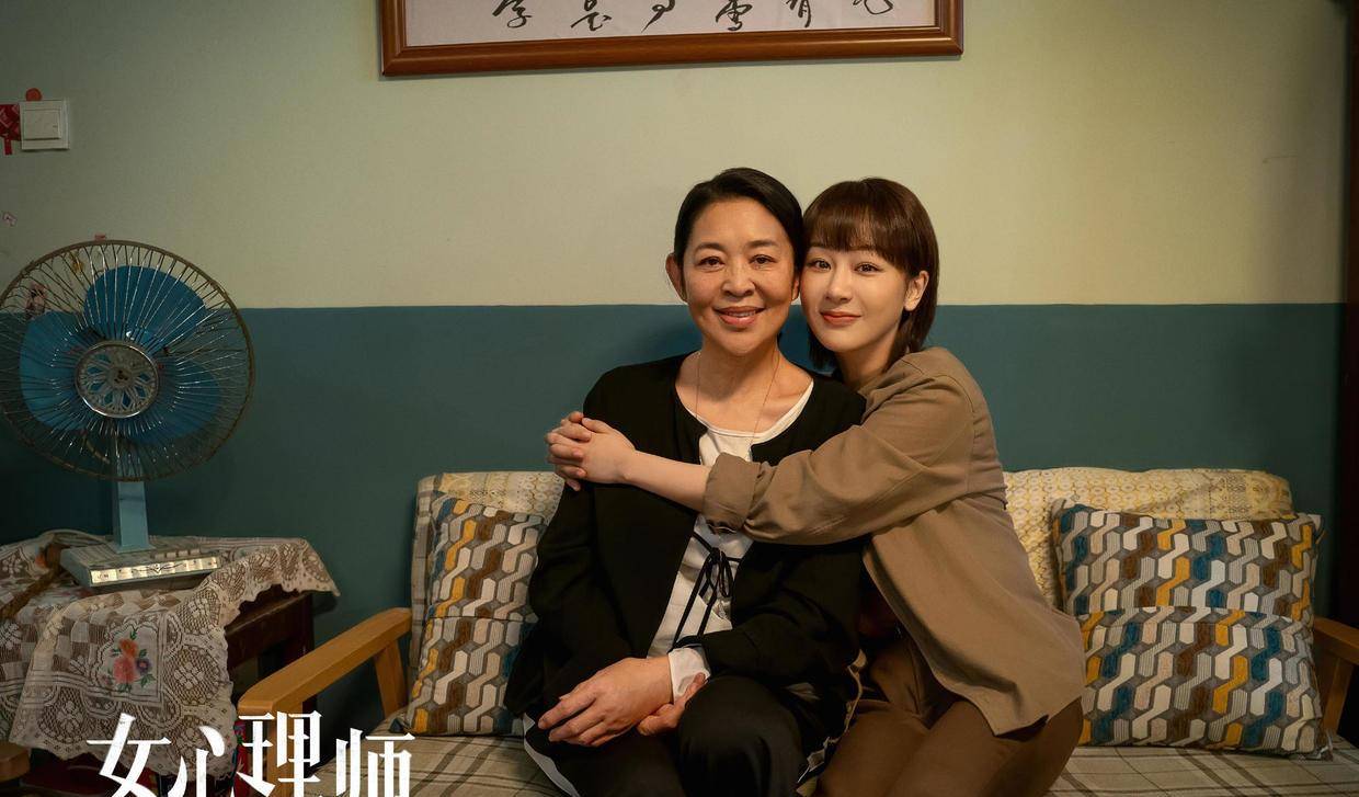 治愈|被四个人守护的杨紫，能避开“恐怖”男二叶家辉的攻势吗？