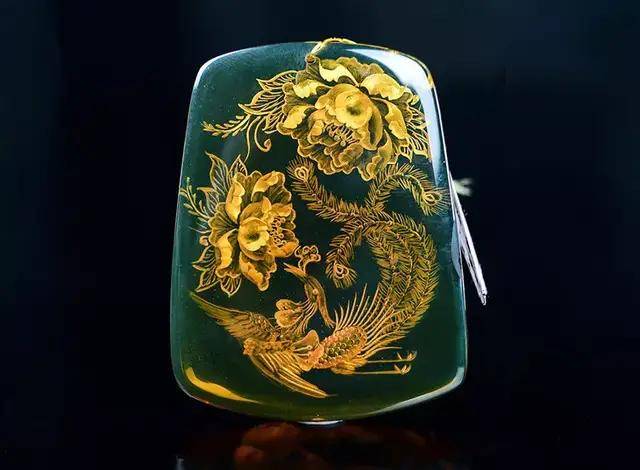 玉不琢不成器琥珀阴雕赋予琥珀生命之美松岗琥珀