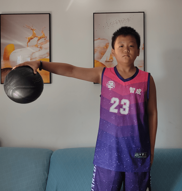 "颐和齿科杯"青少年3v3篮球大赛人气冠军袁子耀,张涵