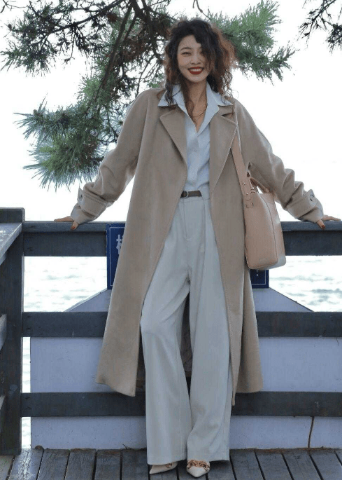 香芋 女人40岁后建议少穿黑色大衣，多穿这五个高级色，减龄又有气质