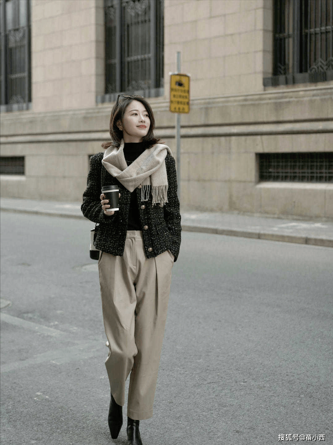 黑色 穿什么都不能没有小香风,优雅时髦有气质,基础款照样好看!