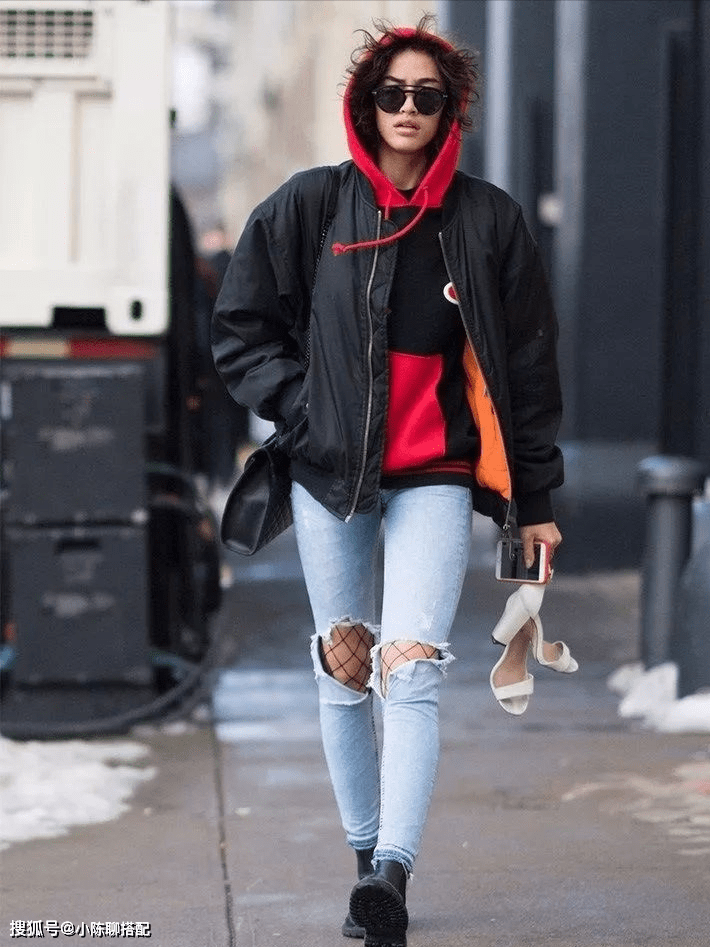 卫衣 有品位的40+女性,都在穿这“2件内搭”,微胖女性可以照着穿