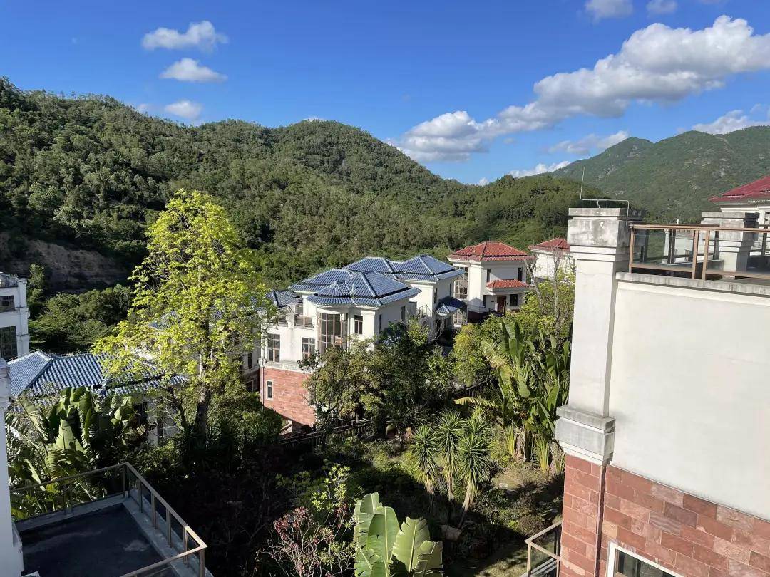 中山五桂山森林溪谷万鑫花园别墅预约看房热线:400-0666-032-转接