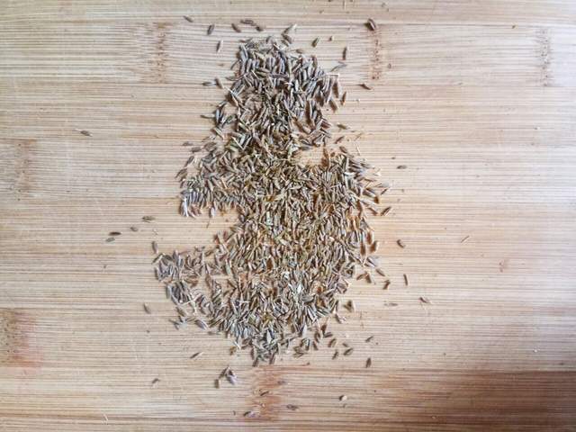 做法|教你在家自己制作大辣皮,做法简单,吃起来香辣美味