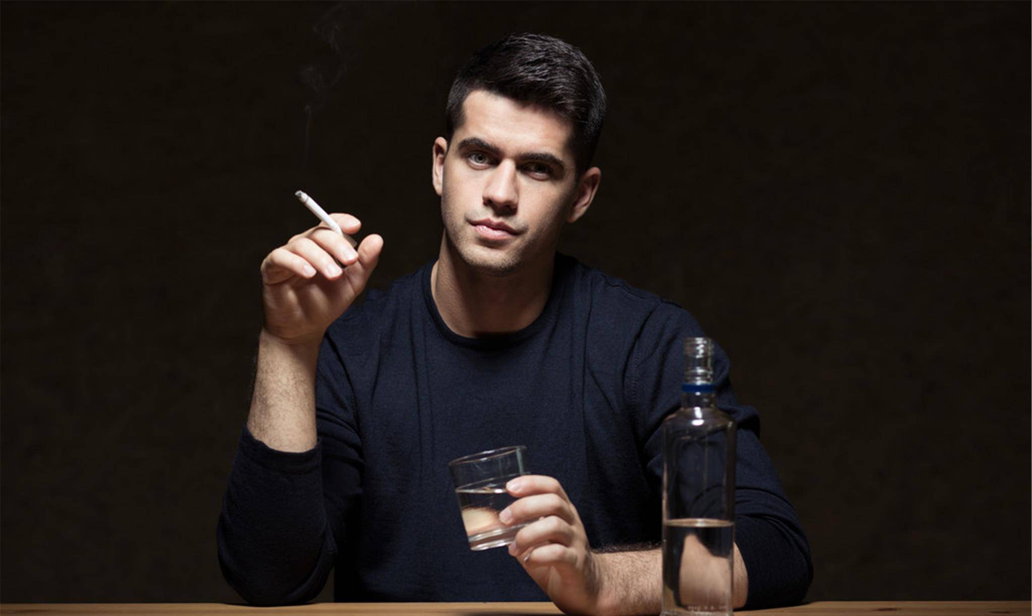 肝脏|6个爱好，也许会慢慢“伤害”你的肝，劝你趁早改正，切莫忽视