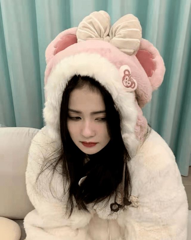 毛衣 冬季才是帽子的主场！介绍这几款让你保暖又能玩转时尚，快学起来